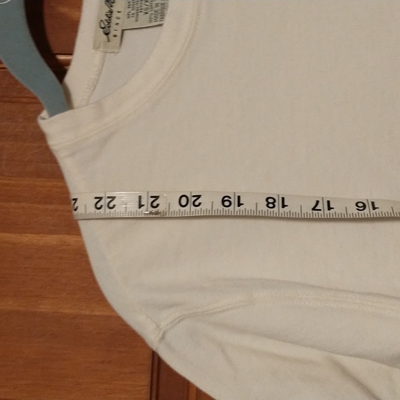 Eddie Bauer woman's size XS petite cotton short sleeve medium weight Tee - Picture 4 of 8